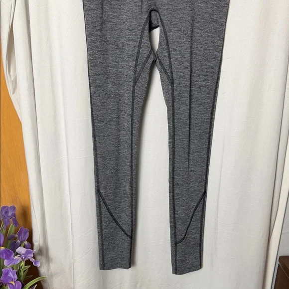 Gymshark Heather Charcoal Heart Marl Leggings Size Small - Picture 3 of 6